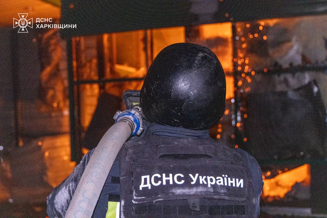 рф понад 20 разів вдарила по Харкову. Фото: ДСНС