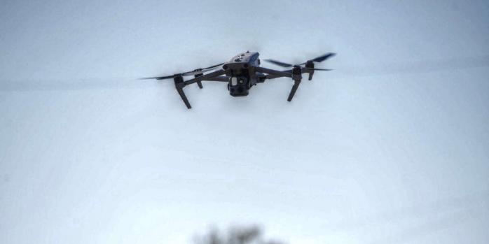 Рашисты в очередной раз атаковали дроном гражданский автомобиль, фото: РИА «Новости»