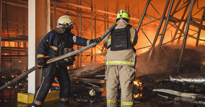 Масштабна пожежа. Фото: ДСНС