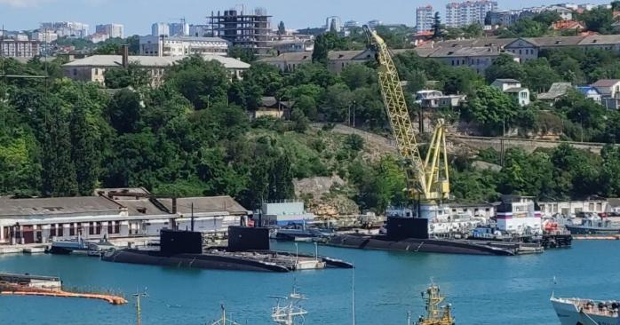 рф усилила меры безопасности в бухтах Севастополя. Фото: АТЭШ