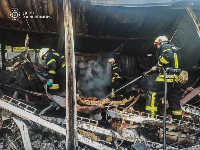 Рашисти здійснили масовано повітряну атаку по Лозовій 5 серпня, фото: ДСНС