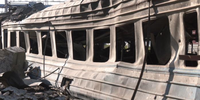 Рашисти здійснили масовану повітряну атаку по Лозовій, скріншот відео