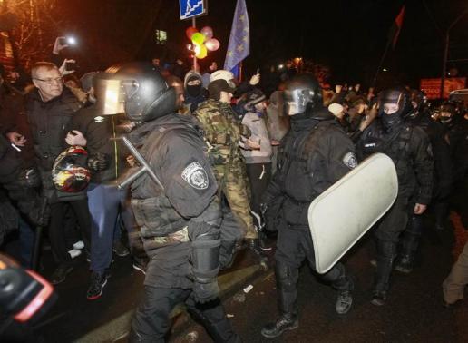 В милиции сообщили о новых уголовных производствах в связи с ночными событиями в Киеве