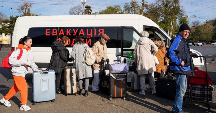 В 14 населенных пунктах Донецкой области объявили обязательную эвакуацию семей с детьми. Фото: 