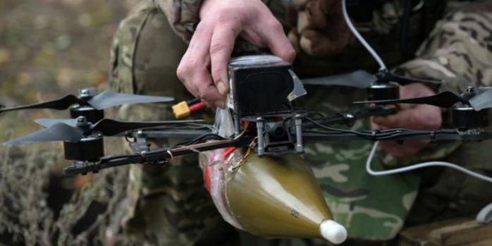 Рашисты снова атаковали дроном гражданский автомобиль, фото: Regnum