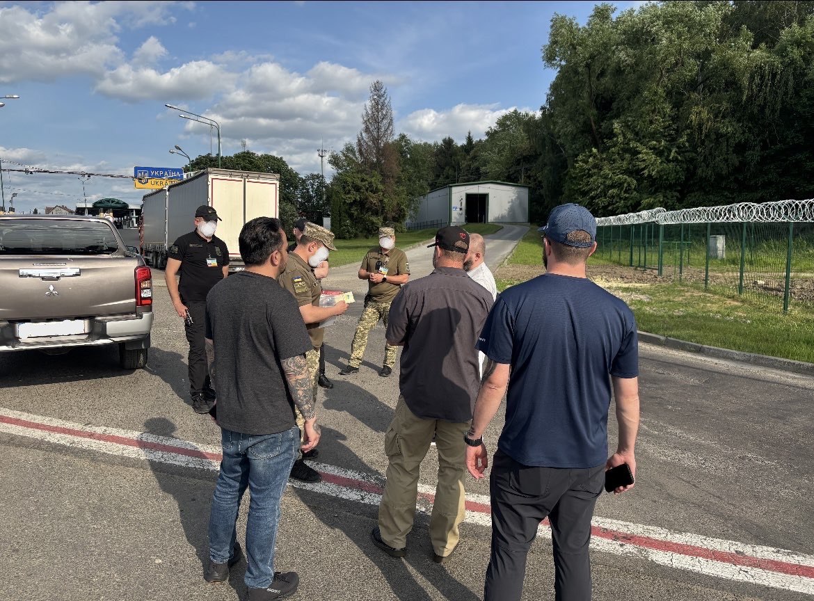 Депортація перших українських мігрантів. Фото: ICE