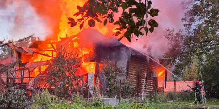 Наслідки російської повітряної атаки у Львові, фото: Андрій Садовий