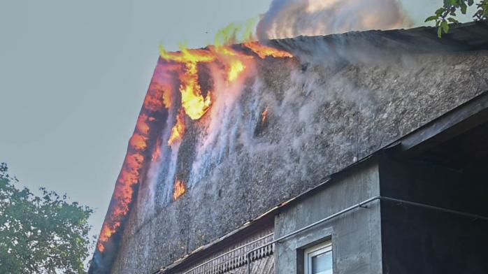 Наслідки російської повітряної атаки у Рівному, фото: ДСНС