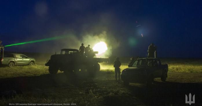 Росія вночі атакувала Україну 55 дронами, деякі з них влучили у чотирьох локаціях. Фото: 