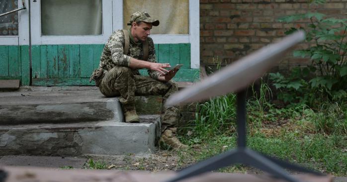 Вето президента Польши Кароля Навроцкого не отключит Starlink для Украины. Фото: 