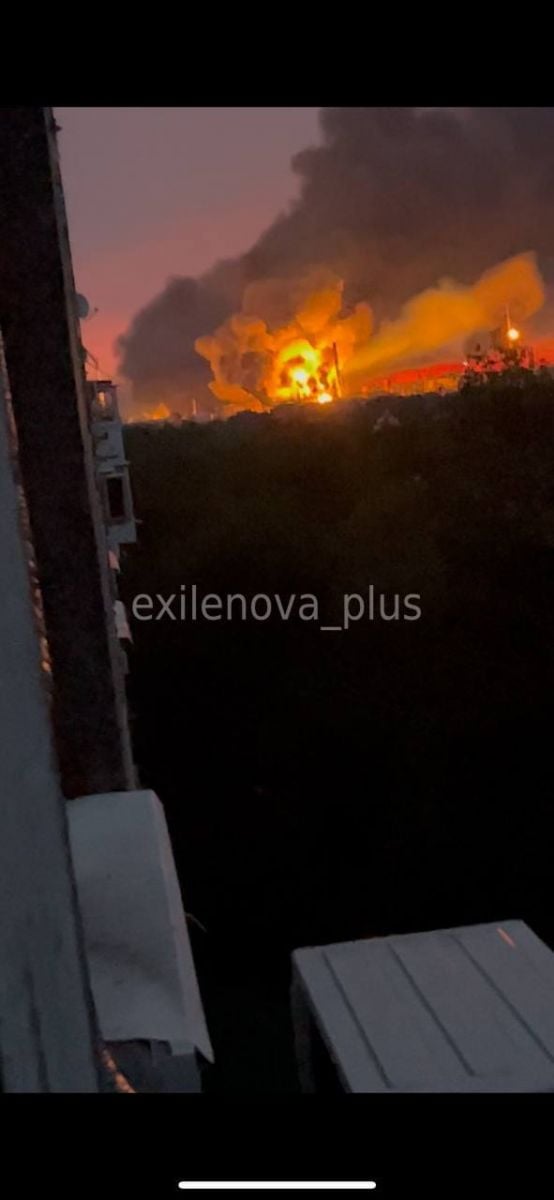 Дрони вночі атакували два великі НПЗ у Росії. Фото: соцмережі