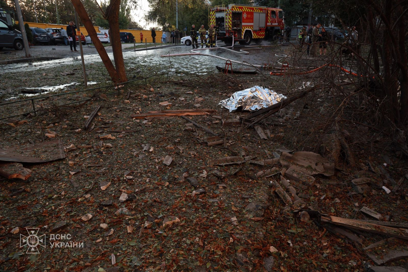 У Києві до 45 зросла кількість постраждалих. Фото: ДСНС
