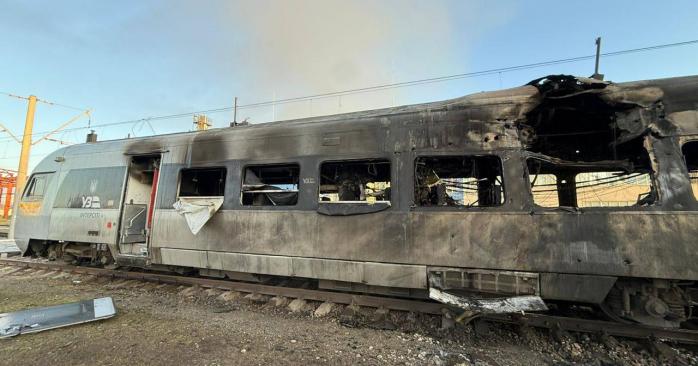 Россияне целенаправленно атаковали парк скоростных поездов. Фото: Укрзализныця