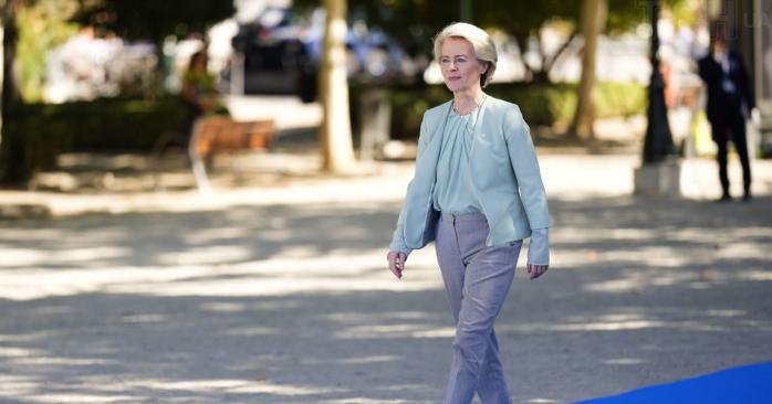 Самолет Урсулы фон дер Ляен совершил экстренную посадку. Фото: