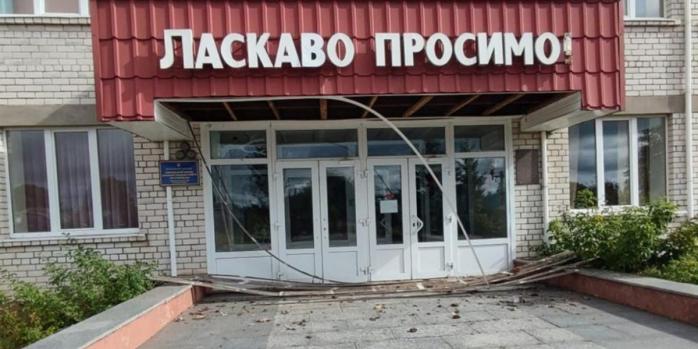 Наслідки російських обстрілів Чернігівщини, фото: поліція Чернігівщини