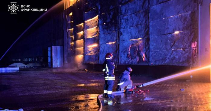 Последствия ударов по Прикарпатью. Фото: ГСЧС