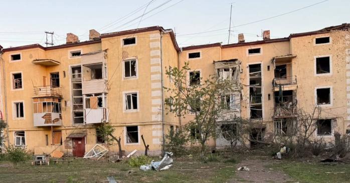 Оккупанты из «Смерчей» ударили по домам в Дружковке. Фото: прокуратура