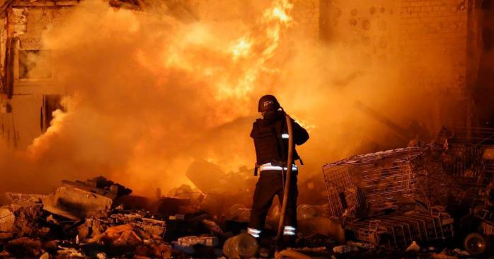 Десятки «шахедів» атакували Дніпропетровщину. Фото: ДСНС