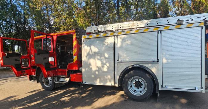 Оккупанты обстреляли авто спасателей в Сумской области. Фото: ГСЧС