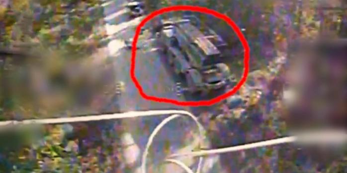 ичтожение техники российских захватчиков, скриншот видео