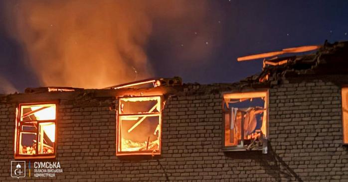 Последствия удара по Сумам. Фото: ГСЧС