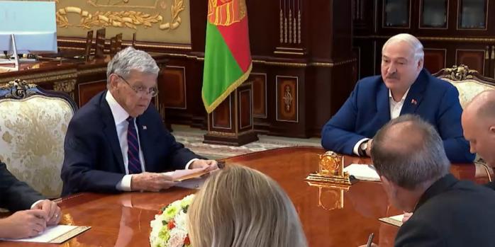 Спецпредставитель Трампа встретился с Лукашенко, скриншот видео