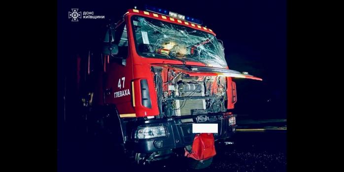 Наслідки російської атаки на Київщині в ніч на 16 вересня, фото: ДСНС