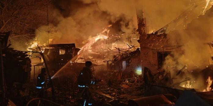 Последствия российского воздушного удара в Запорожской области, фото: ГСЧС