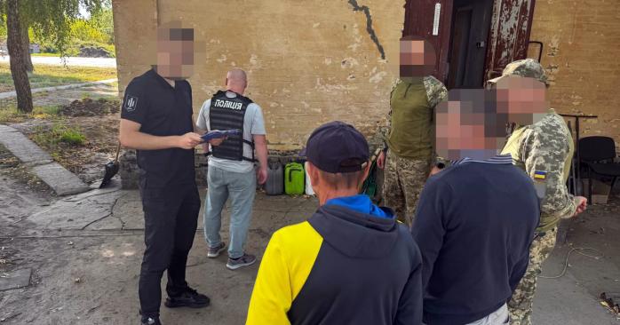 Нову схему розкрадання армійського пального викрили на Київщині. Фото: ДБР