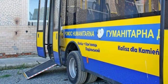 Рада поддержала законопроект, регулирующий правила использования транспорта гуманитарных организаций, фото: Александр Горенюк