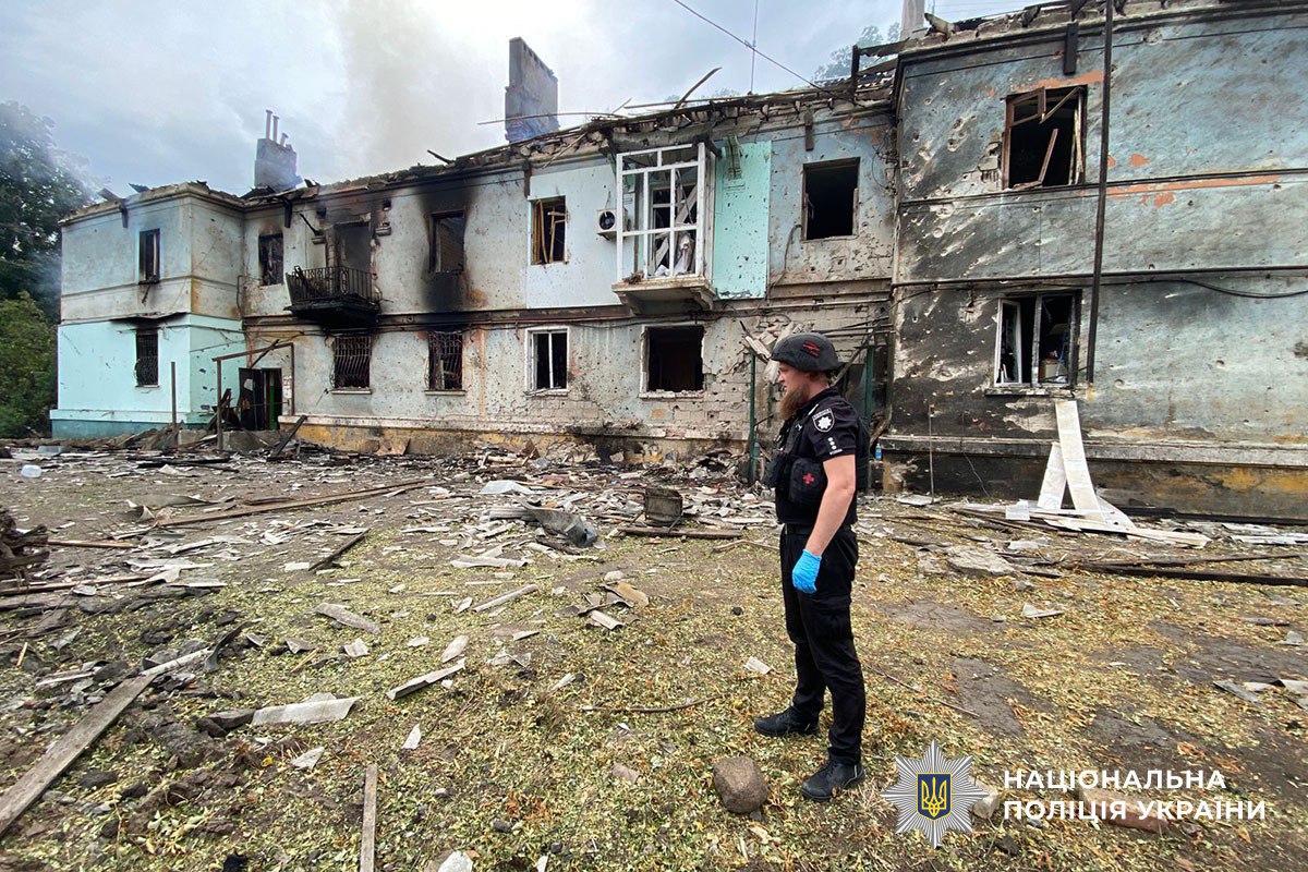 Росіяни скинули КАБ на Костянтинівку. Фото: НПУ