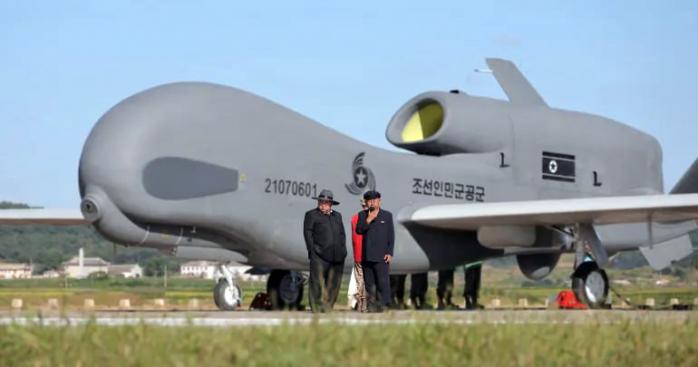 КНДР представила ударный дрон. Фото: KCNA