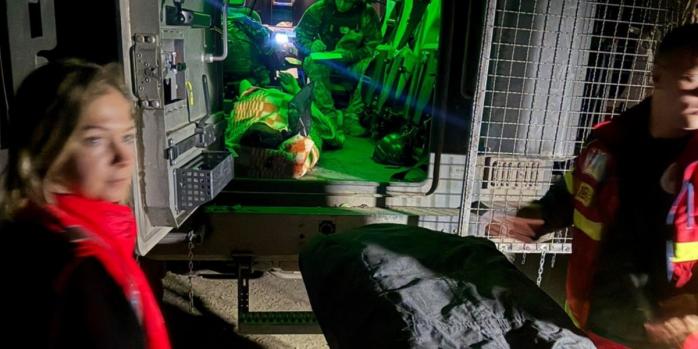 Из Купянска эвакуировали раненую волонтерку, фото: Нацполиция