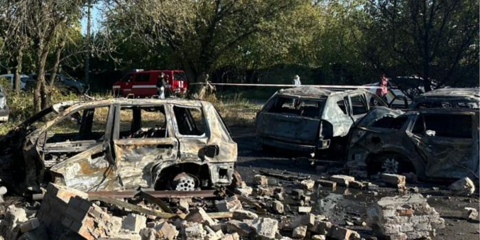 Последствия атаки российских беспилотников по Запорожью, фото: ГСЧС