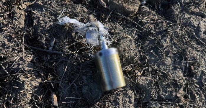 РФ обстреливает Херсон кассетными боеприпасами. Фото: Полиция