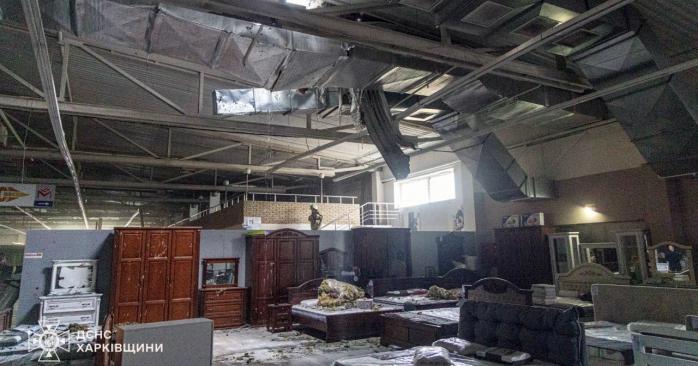 Российский дрон попал в магазин в Харькове. Фото: