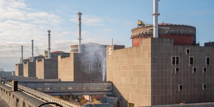 Рашисты оккупировали Запорожскую АЭС в 2022 году, фото: Wikimedia Commons