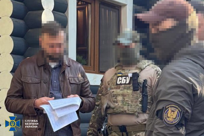 Радника одного з департаментів МЗС викрили на продажі паспортів росіянам, фото: МЗС