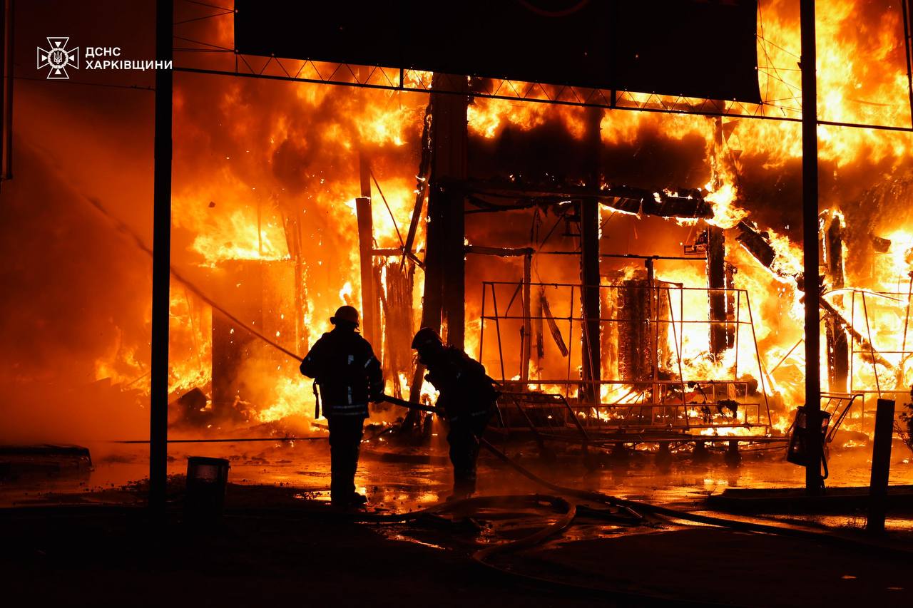 Наслідки ударів по Харківщині. Фото: ДСНС