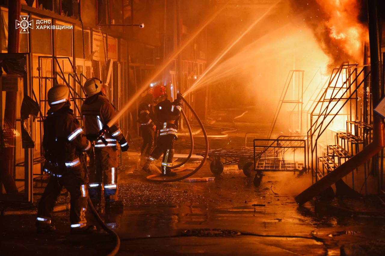 Наслідки ударів по Харківщині. Фото: ДСНС
