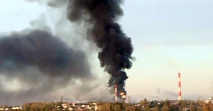 Дроны атаковали нефтеперерабатывающий завод в российском Ярославле. Фото: 