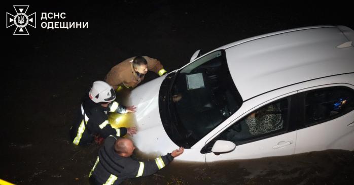 Семья из пяти человек погибла в Одессе. Фото: ГСЧС