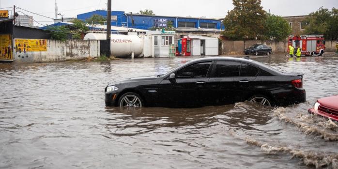 Мощный ливень повлек за собой наводнение в Одессе 30 сентября, фото: ГСЧС