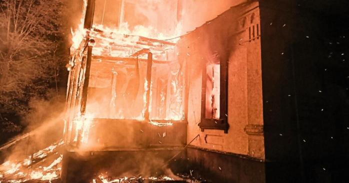 Последствия русского удара по Буче, фото: ГСЧС