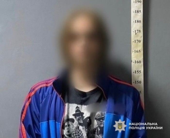 23-річний чоловік побив жінку у київському магазині, фото: Національна поліція