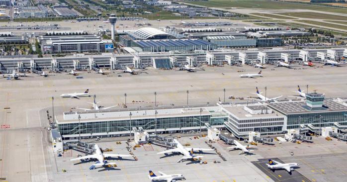 Неизвестные дроны повлекли за собой остановку работы аэропорта Мюнхена. Фото: