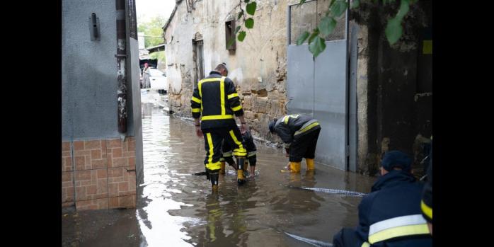 Ликвидация последствий непогоды в Одессе, фото: ГСЧС