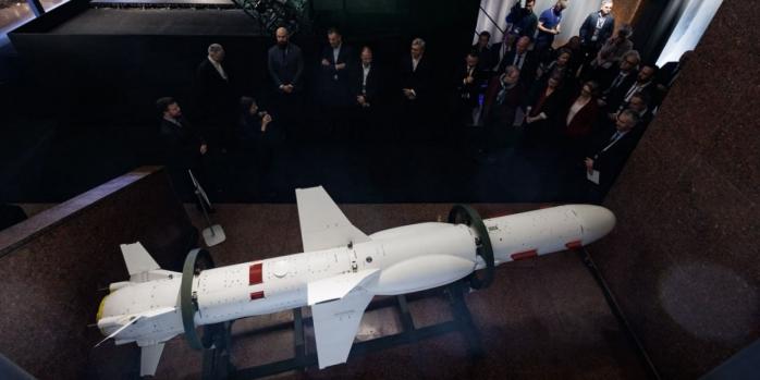 Ймовірно, нова версія ракети «Нептун», фото: Денис Шмигаль