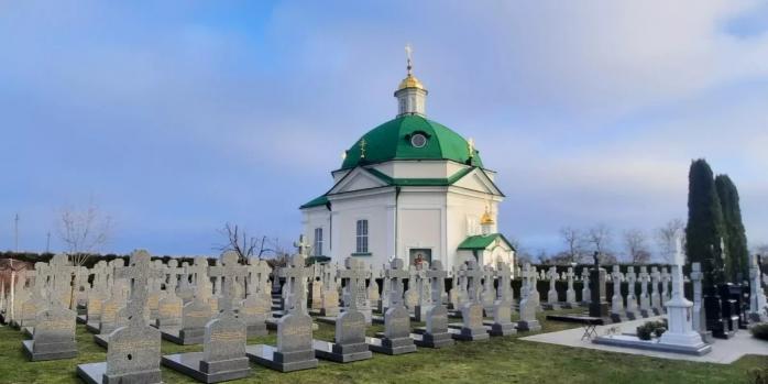 Всехсвятская церковь 1773-1775 гг., фото: Кременецко-Почаевский государственный историко-архитектурный заповедник