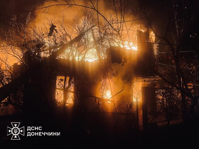 Наслідки російських обстрілів Слов’янська, фото: ДСНС